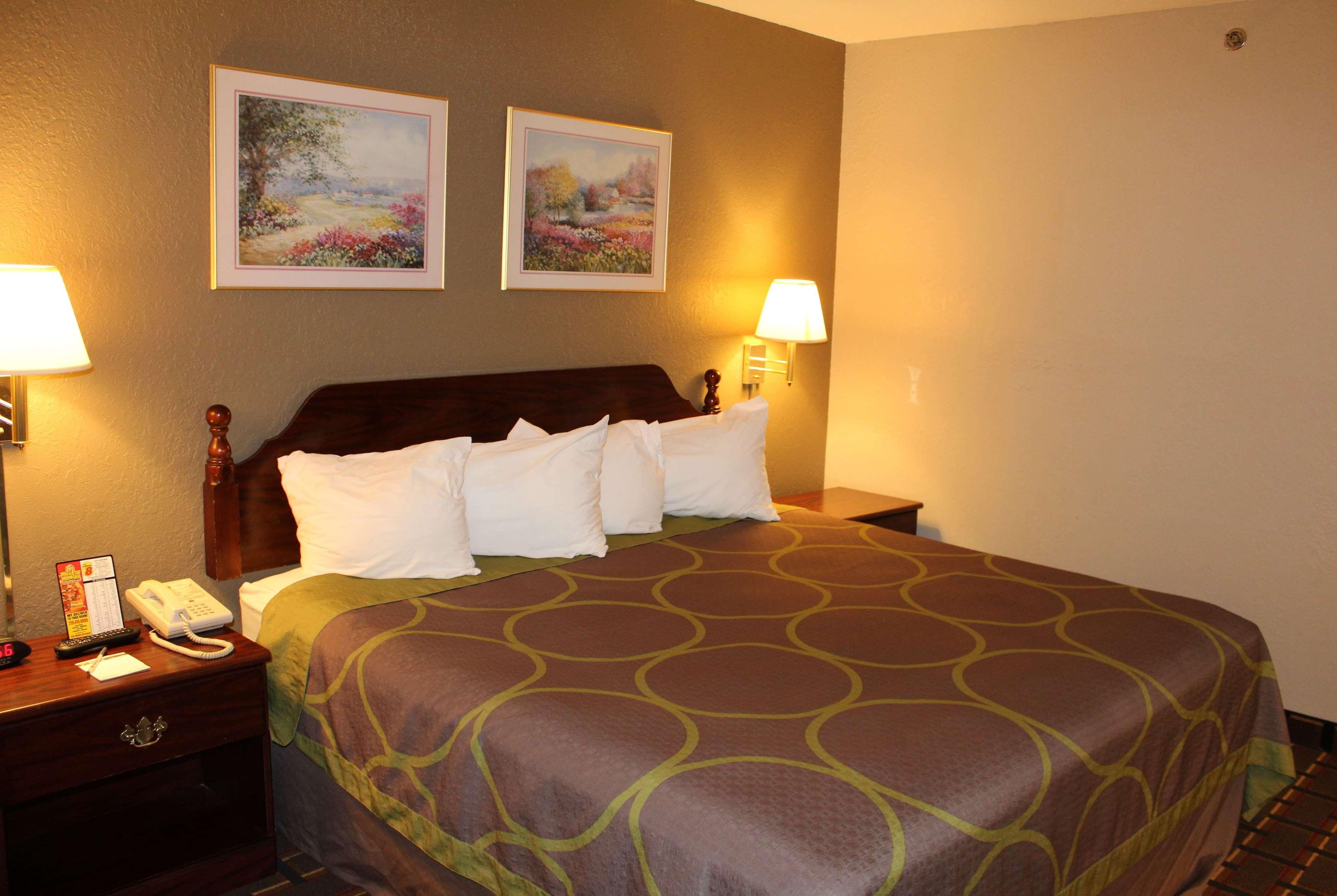 ซูเปอร์ 8 บาย วินด์แฮม วาลปาไรโซ Hotel วาลพาเรโซ ภายนอก รูปภาพ