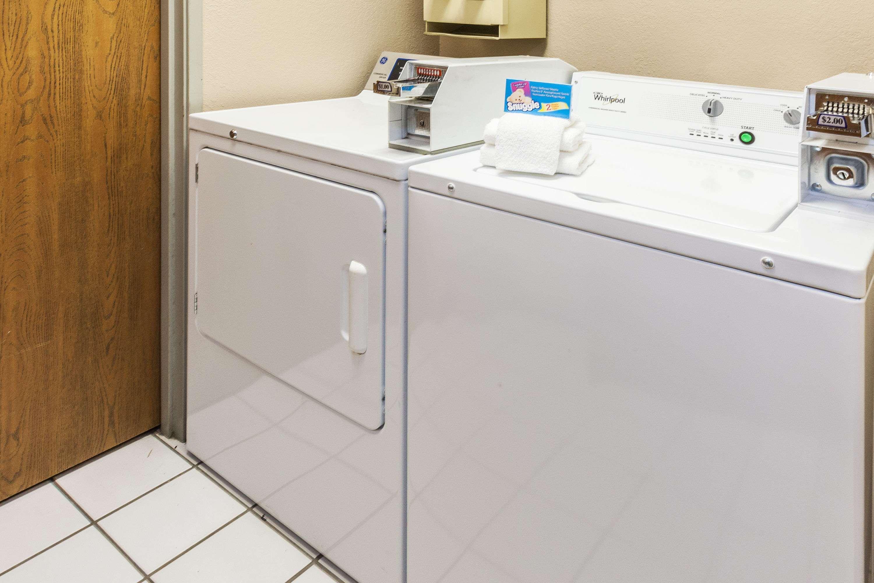 ซูเปอร์ 8 บาย วินด์แฮม วาลปาไรโซ Hotel วาลพาเรโซ ภายนอก รูปภาพ